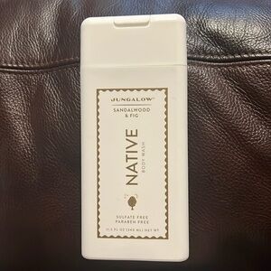 Native Body Wash Limited Edition Jungalow Sandalwood & Fig New never used